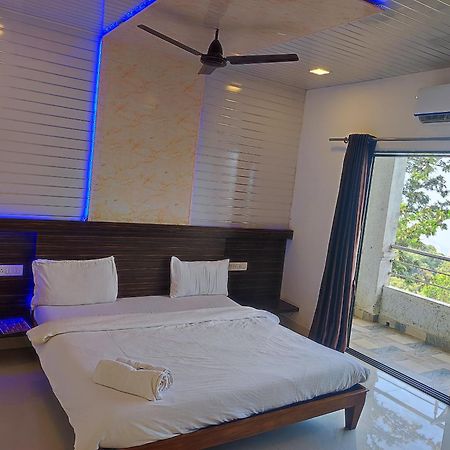 Hotel Oneness Mahableshwar Mahābaleshwar Esterno foto
