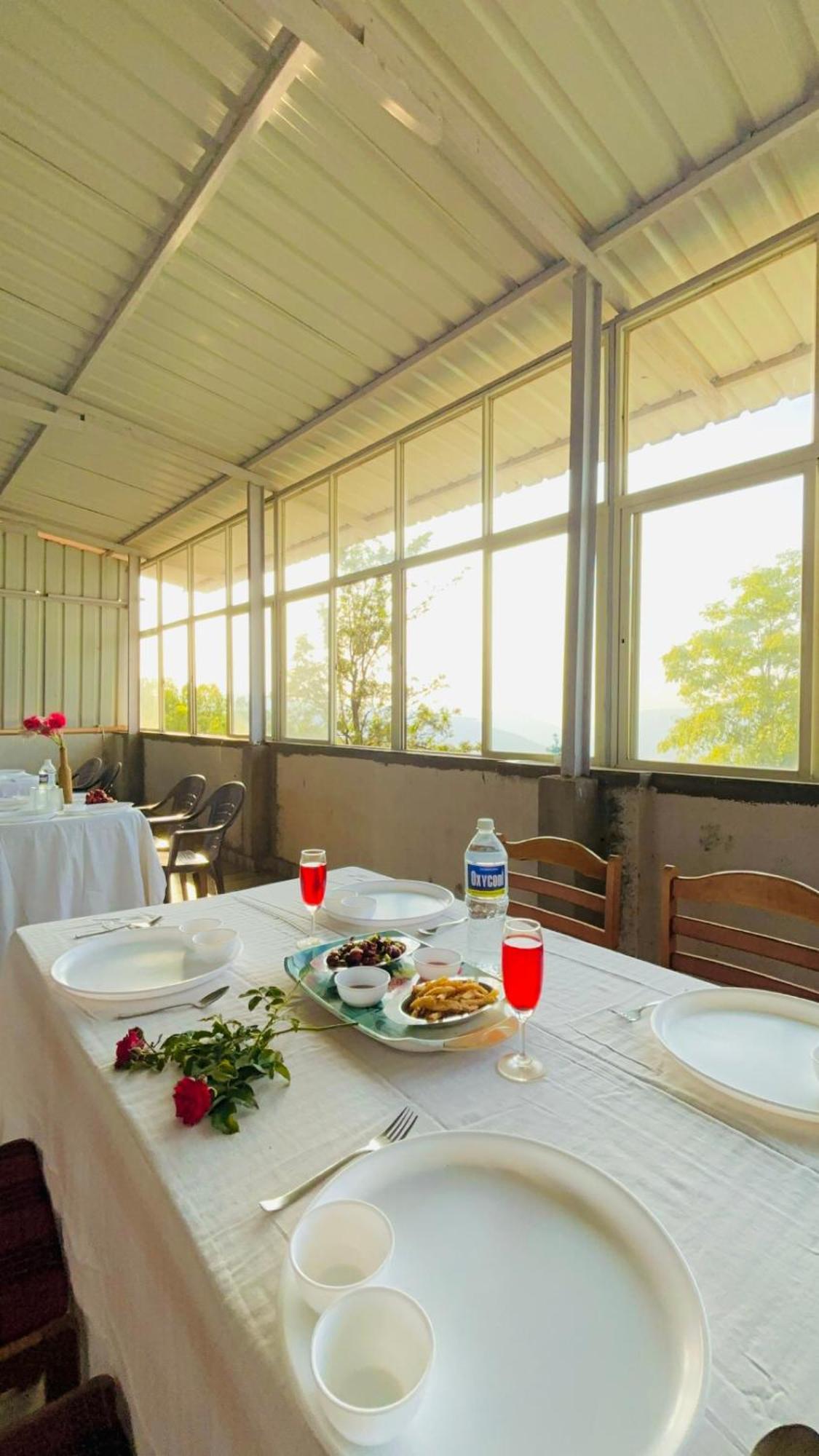 Hotel Oneness Mahableshwar Mahābaleshwar Esterno foto