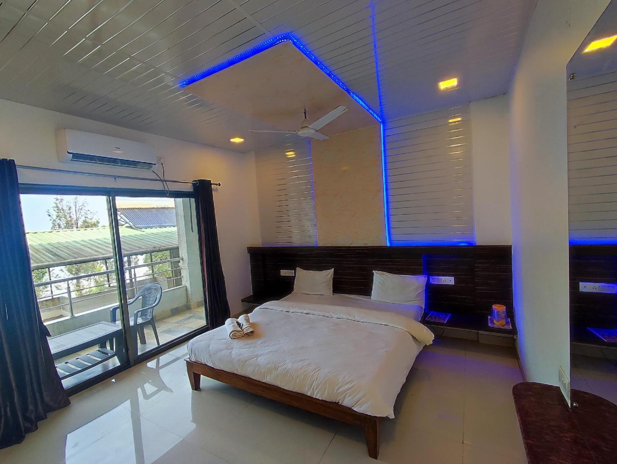 Hotel Oneness Mahableshwar Mahābaleshwar Esterno foto