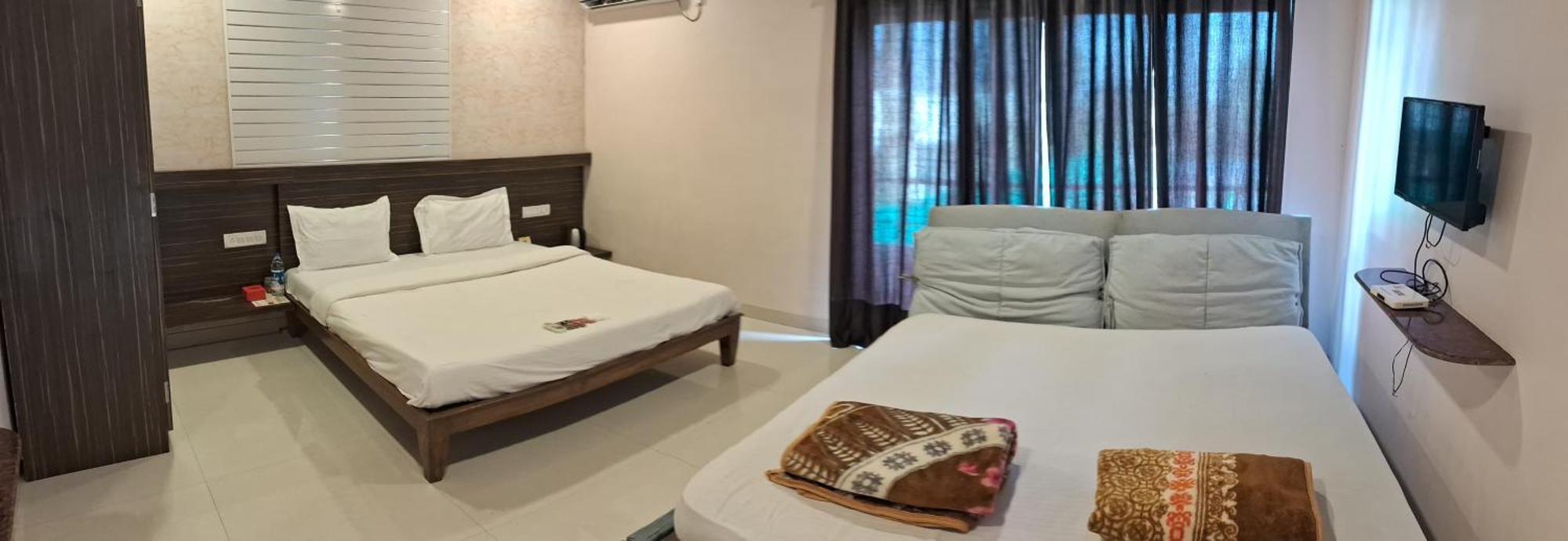 Hotel Oneness Mahableshwar Mahābaleshwar Esterno foto