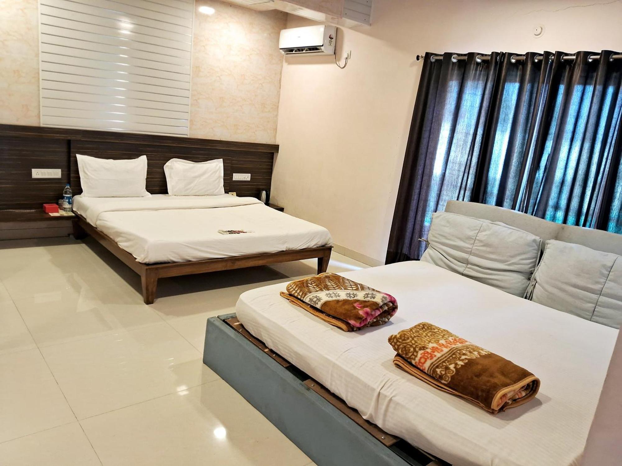 Hotel Oneness Mahableshwar Mahābaleshwar Esterno foto